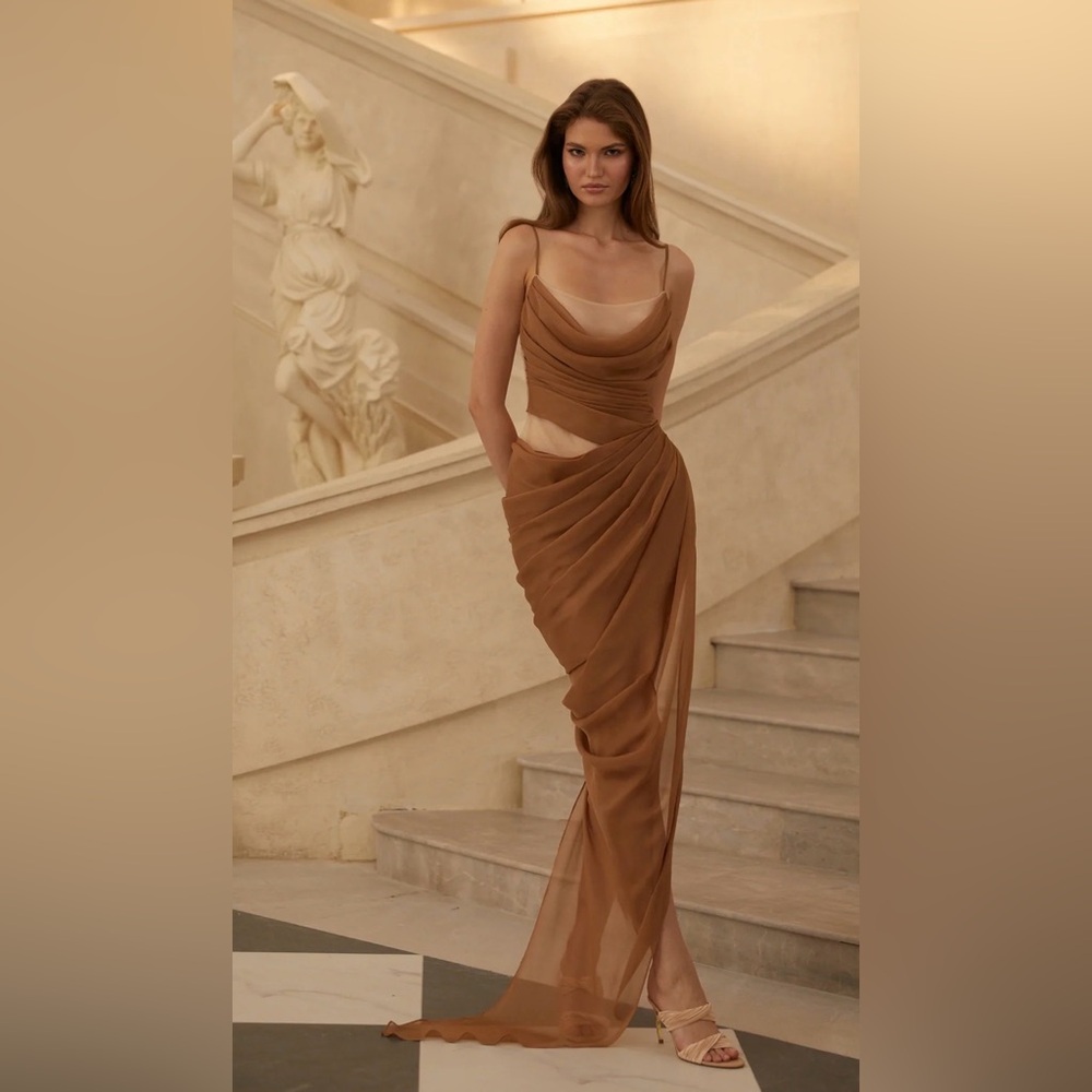 NWT Brown Draped Chiffon Dress Tan Beige Elegant Elegant Evening Gown Wedding